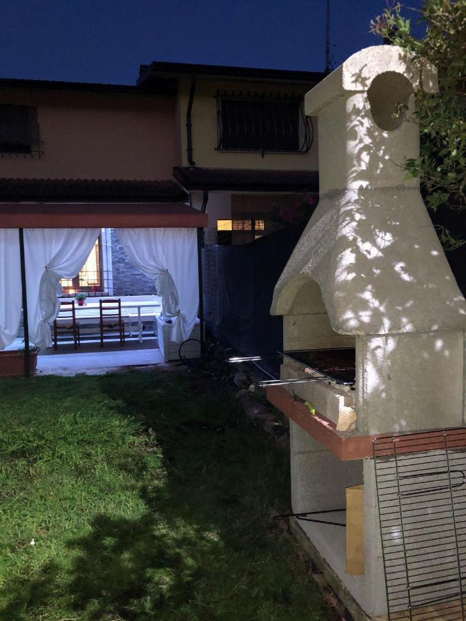 Вилла Garda Art&Garden Вольта-Мантована Экстерьер фото