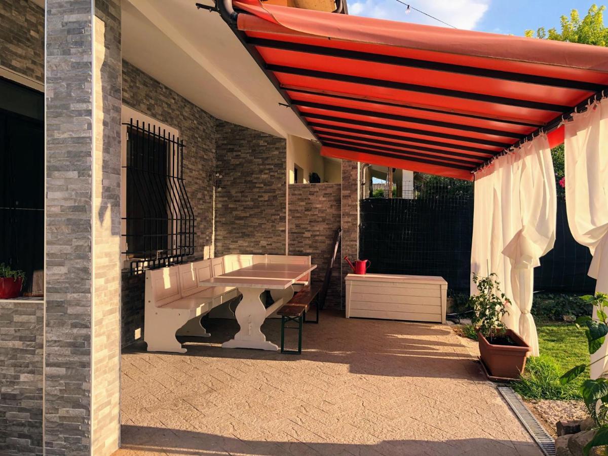 Вилла Garda Art&Garden Вольта-Мантована Экстерьер фото