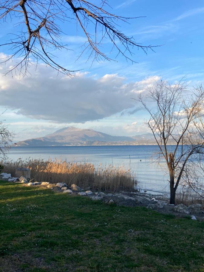 Вилла Garda Art&Garden Вольта-Мантована Экстерьер фото