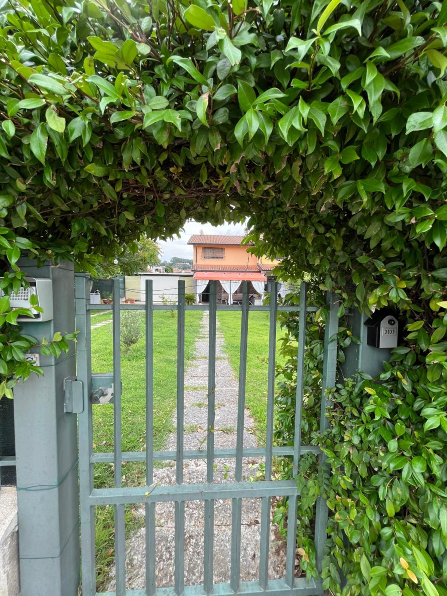 Вилла Garda Art&Garden Вольта-Мантована Экстерьер фото